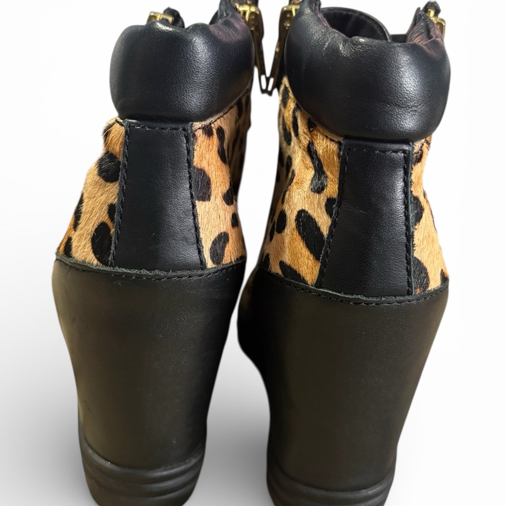 Sale‼️ Steve Madden Black and Tan Leopard Wedge Sneakers - Picture 3 of 4